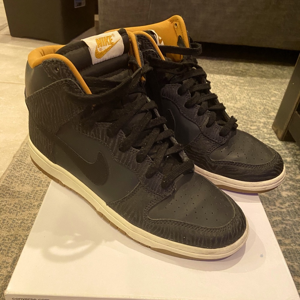 Nike Sneakers